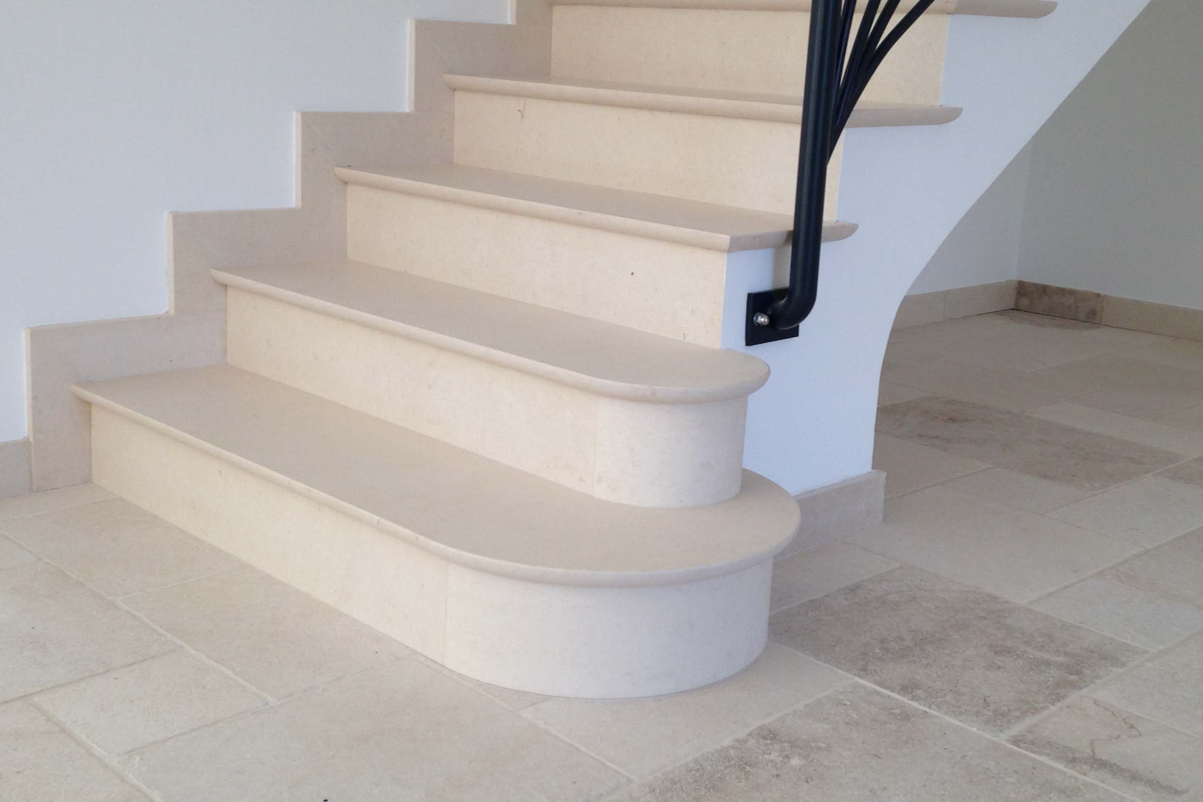 Escalier en pierre La Roche Taill�e