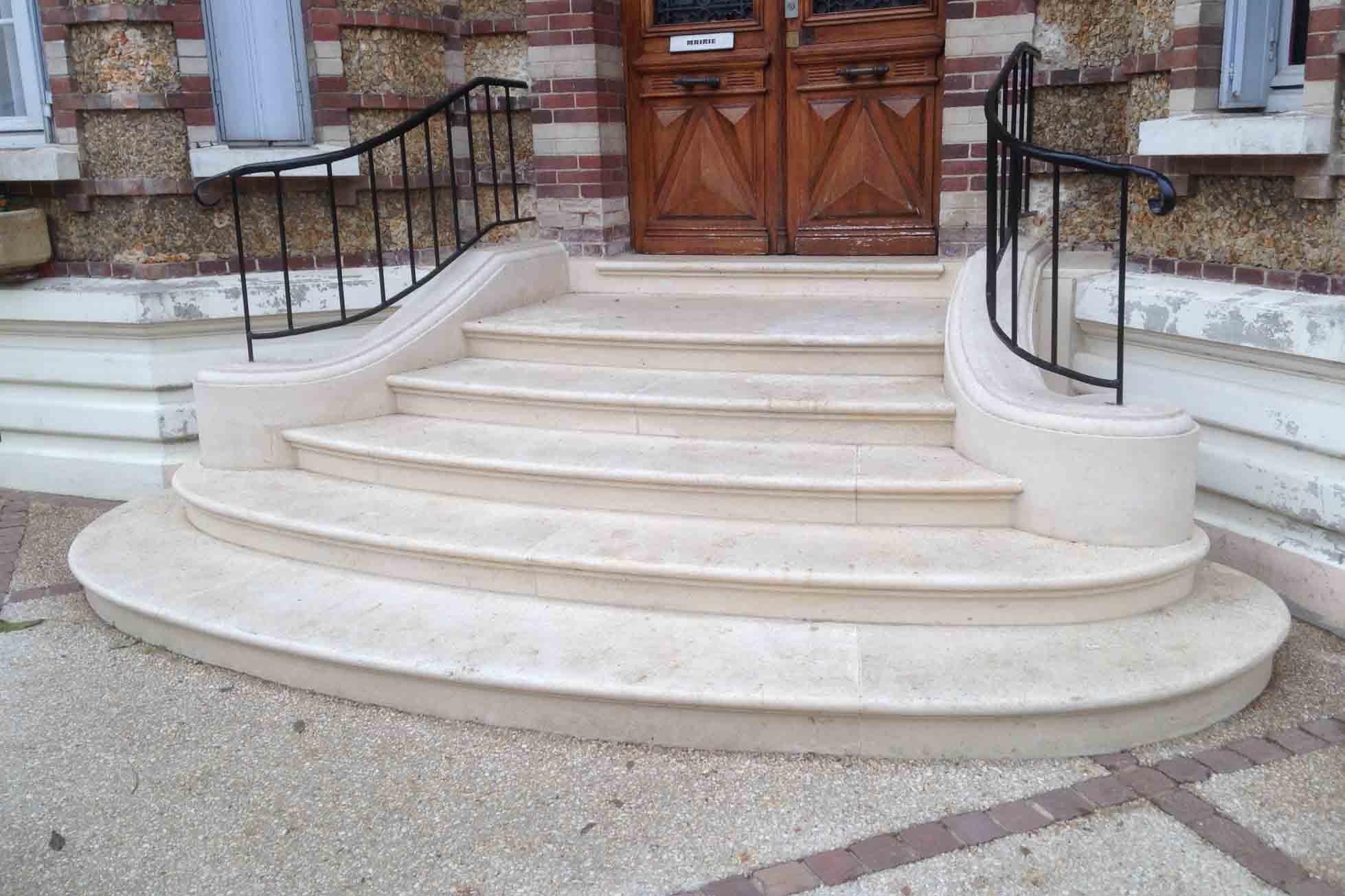 Escalier en pierre La Roche Taill�e