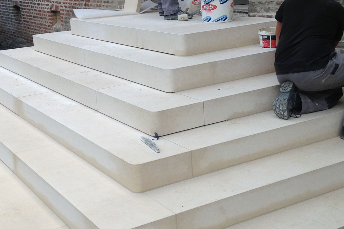 Escalier en pierre La Roche Taill�e